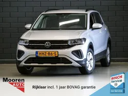 Grijs, metallic lak Gebruikt 2024 VW T-Cross Edition SUV | € 27.950 (Eerlijke prijs)