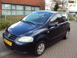 Blauw Gebruikt 2005 VW Fox Trendline Hatchback | € 1.950 (Iets duurder)