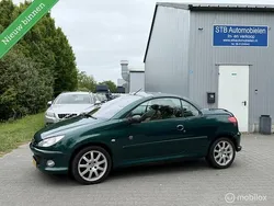Groen Gebruikt 2003 Peugeot 206 CC Roland Garros Cabriolet | € 1.699 (Goede deal)