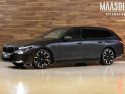 Grijs, metallic lak Gebruikt 2025 BMW 550e Comfort Edition Stationwagen | € 99.740