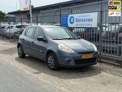 Blauw Gebruikt 2010 Renault Clio II Hatchback | € 2.995 (Eerlijke prijs)