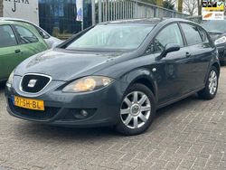 Grijs Gebruikt 2006 Seat Leon Reference Hatchback | € 1.750 (Eerlijke prijs)
