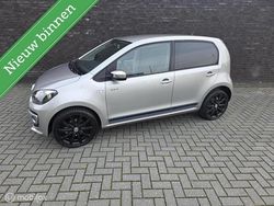 Grijs Gebruikt 2015 VW up! Hatchback | € 6.750 (Eerlijke prijs)