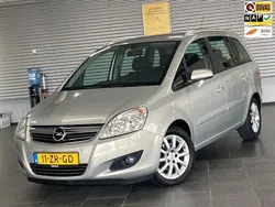 Grijs Gebruikt 2008 Opel Zafira MPV | € 6.450