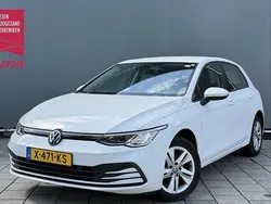 Wit Gebruikt 2023 VW Golf VIII Life Hatchback | € 22.899 (Goede deal)
