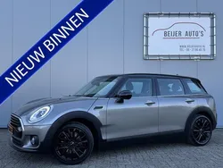 Grijs, metallic lak Gebruikt 2018 Mini Cooper Clubman Business Stationwagen | € 15.495 (Eerlijke prijs)