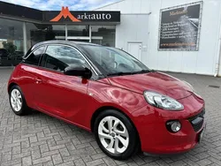 Rood, metallic lak Gebruikt 2017 Opel Adam Color Edition Hatchback | € 9.900 (Eerlijke prijs)