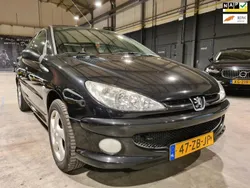 Zwart Gebruikt 2007 Peugeot 206 Forever Hatchback | € 2.999 (Iets duurder)