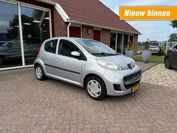 Grijs Gebruikt 2009 Peugeot 107 Hatchback | € 1.850 (Eerlijke prijs)