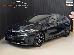 Zwart Gebruikt 2022 BMW 120 M Sport Hatchback | € 28.990 (Super prijs)