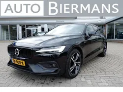 Zwart, metallic lak Gebruikt 2019 Volvo V60 Momentum Stationwagen | € 28.495 (Eerlijke prijs)
