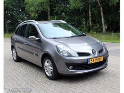 Grijs Gebruikt 2009 Renault Clio GrandTour Business Stationwagen | € 2.699 (Eerlijke prijs)