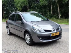 Grijs Gebruikt 2009 Renault Clio GrandTour Business Stationwagen | € 2.699 (Eerlijke prijs)
