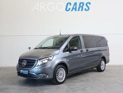 Grijs (metallic) Gebruikt 2023 Mercedes Vito Stationwagen | € 38.450