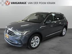 Grijs Gebruikt 2023 VW Tiguan Move SUV | € 27.945 (Super prijs)