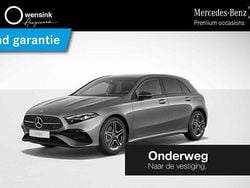 Grijs Gebruikt 2023 Mercedes A180 AMG line Hatchback | € 34.850 (Iets duurder)
