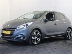 Grijs Gebruikt 2016 Peugeot 208 GT-line Hatchback | € 9.999 (Eerlijke prijs)