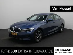 Blauw Gebruikt 2022 BMW 318 Basis Sedan | € 33.445 (Eerlijke prijs)