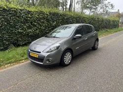 Grijs Gebruikt 2011 Renault Clio II Hatchback | € 2.650 (Eerlijke prijs)