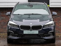 Blauw (metallic) Gebruikt 2019 BMW 218 Sport Line Stationwagen | € 20.950 (Super prijs)