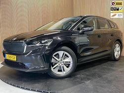 Zwart Gebruikt 2021 Skoda Enyaq iV SUV | € 27.895 (Eerlijke prijs)