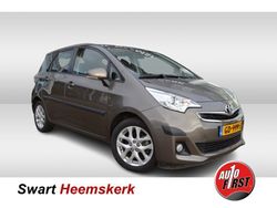 Bruin Gebruikt 2015 Toyota Verso-S Trend MPV | € 12.800 (Eerlijke prijs)