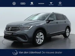 Grijs Gebruikt 2023 VW Tiguan Business SUV | € 38.990 (Eerlijke prijs)