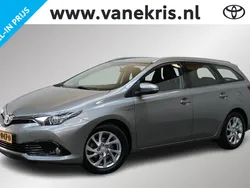 Grijs Gebruikt 2016 Toyota Auris Hybrid Stationwagen | € 16.249 (Iets duurder)