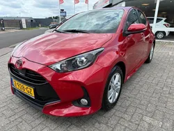 Rood Gebruikt 2024 Toyota Yaris Active Hatchback | € 22.495 (Eerlijke prijs)