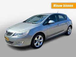 Grijs Gebruikt 2010 Opel Astra Cosmo Hatchback | € 3.950 (Goede deal)