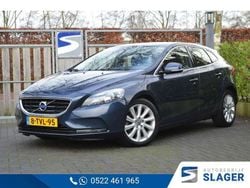 Blauw Gebruikt 2014 Volvo V40 Momentum Stationwagen | € 15.400 (Iets duurder)