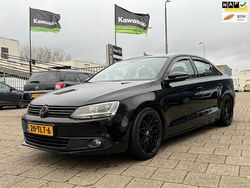 Zwart Gebruikt 2012 VW Jetta Comfortline Sedan | € 3.999 (Eerlijke prijs)