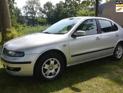 Grijs Gebruikt 2002 Seat Leon Stella Hatchback | € 1.100 (Eerlijke prijs)
