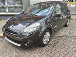 Zwart Gebruikt 2010 Renault Clio II Collection Hatchback | € 2.990 (Eerlijke prijs)