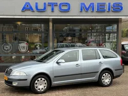 Grijs, metallic lak Gebruikt 2005 Skoda Octavia Ambiente Stationwagen | € 3.795 (Iets duurder)