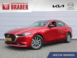 Rood Gebruikt 2022 Mazda 3 Comfort Sedan | € 24.950 (Eerlijke prijs)
