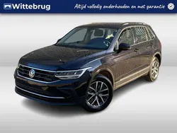 Zwart Gebruikt 2021 VW Tiguan Life SUV | € 31.450 (Goede deal)