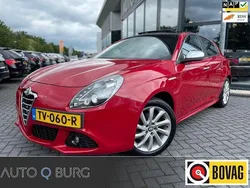 Rood Gebruikt 2012 Alfa Romeo Giulietta Business Hatchback | € 8.950 (Eerlijke prijs)