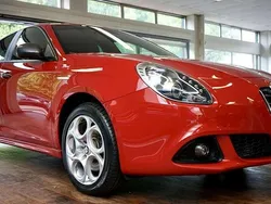 Rood Gebruikt 2015 Alfa Romeo Giulietta Sprint Hatchback | € 12.950 (Eerlijke prijs)