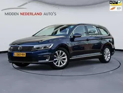 Blauw Gebruikt 2017 VW Passat GTE Stationwagen | € 17.500 (Goede deal)