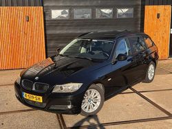 Zwart Gebruikt 2010 BMW 318 Executive Stationwagen | € 6.999 (Duur)