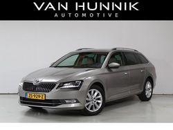Grijs, metallic lak Gebruikt 2016 Skoda Superb Style Stationwagen | € 18.950 (Eerlijke prijs)