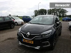 Zwart, metallic lak Gebruikt 2017 Renault Captur Intens SUV | € 10.750 (Eerlijke prijs)
