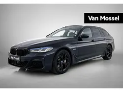 Zwart Gebruikt 2022 BMW 530 Stationwagen | € 43.400 (Eerlijke prijs)
