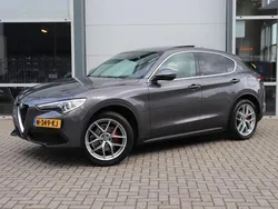 Grijs Gebruikt 2018 Alfa Romeo Stelvio SUV | € 26.950 (Super prijs)