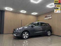 Grijs Gebruikt 2017 Kia Niro First Edition SUV | € 15.925 (Eerlijke prijs)