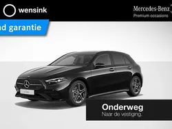 Zwart Gebruikt 2023 Mercedes A180 AMG line Hatchback | € 31.850 (Eerlijke prijs)