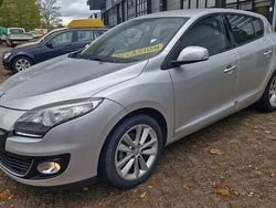 Grijs Gebruikt 2013 Renault Mégane III Collection Hatchback | € 4.950 (Eerlijke prijs)