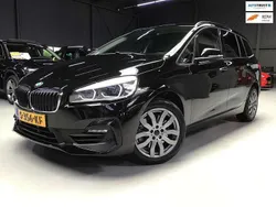 Zwart, metallic lak Gebruikt 2018 BMW 220 Gran Tourer Executive MPV | € 20.999 (Eerlijke prijs)