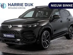 Zwart Nieuw 2025 VW Tayron R-line Edition SUV | € 59.995 (Super prijs)